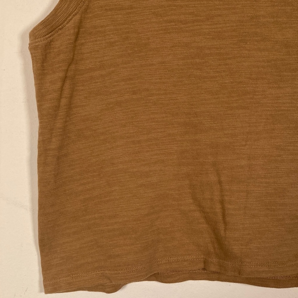 Faherty Sunwashed Slub Muscle Tank Dull Gold Sz MD Boho Cropped Sustainable - Picture 6 of 7